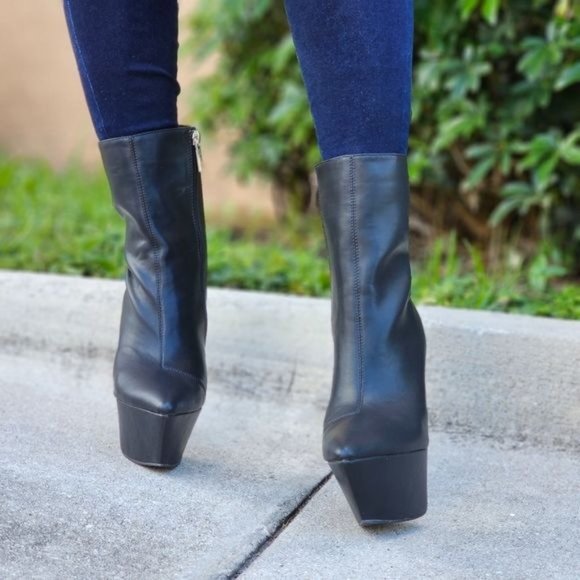 Women Pointy Toe Heel Boot Black Color - Picture 4 of 6